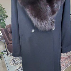 BEAUTIFUL WOOL & FUR COAT AND HAT FOR THE PLUS SIZE GAL!